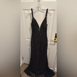 Chic Black Lace Backless Dress